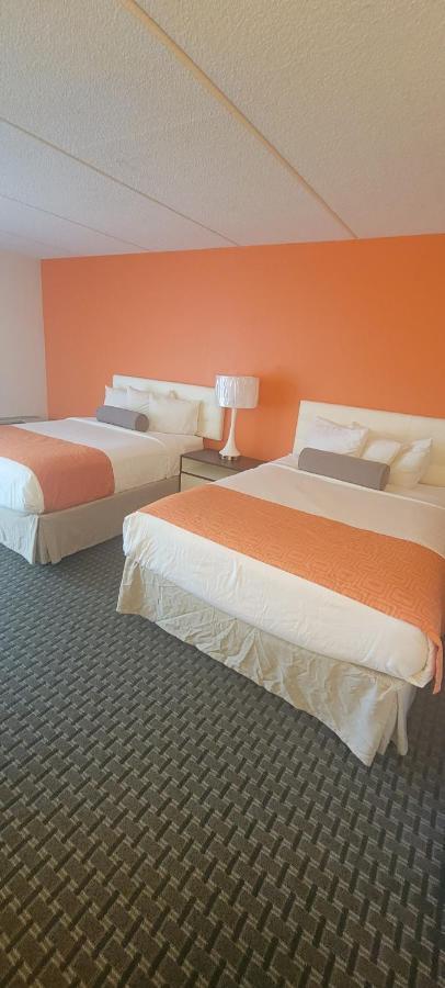 Howard Johnson By Wyndham Newburgh Exteriör bild