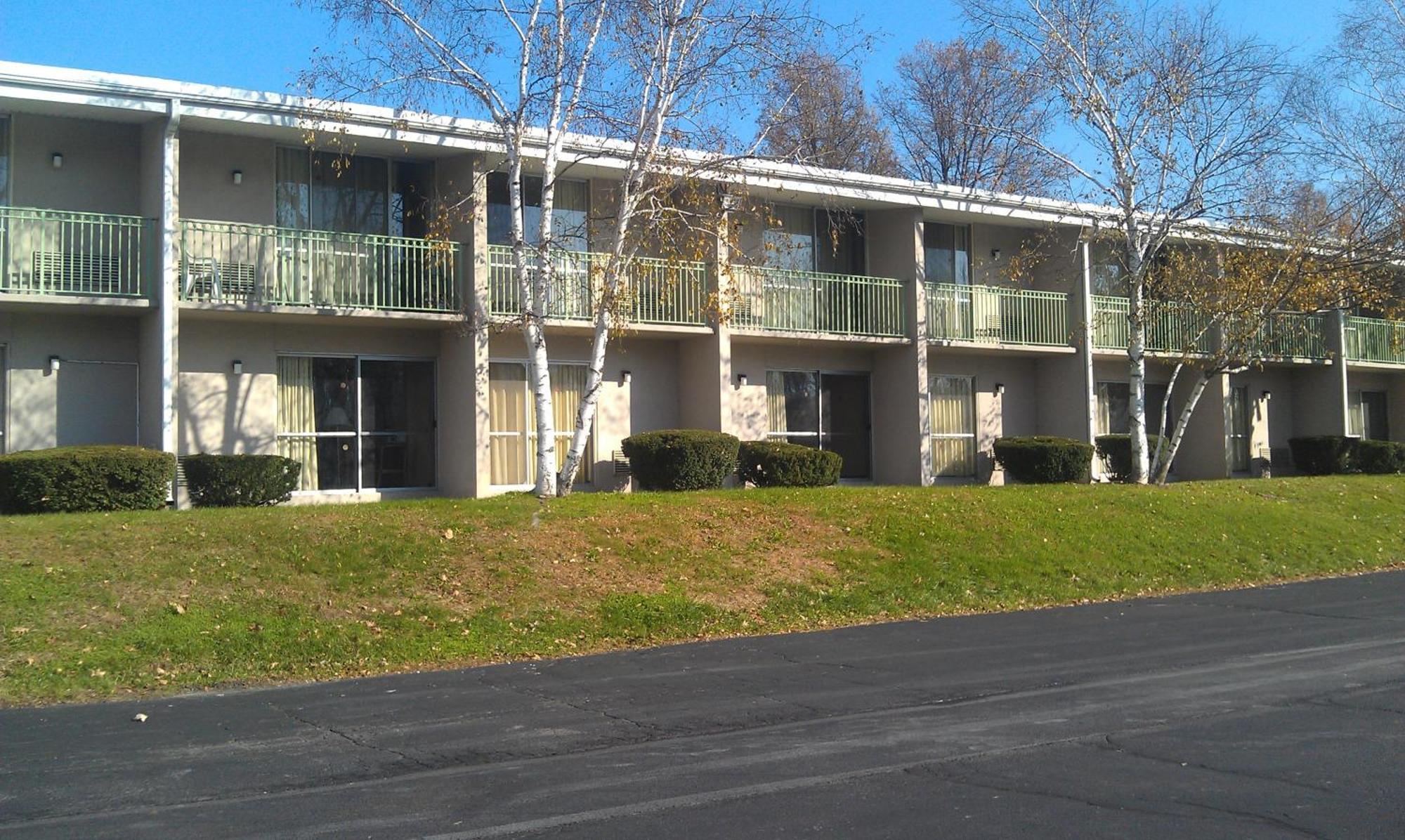 Howard Johnson By Wyndham Newburgh Exteriör bild